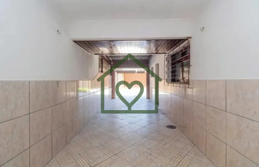 Imagem Para quem busca uma casa espaçosa, com estrutura de construção muito sólida e excelente distribu...
