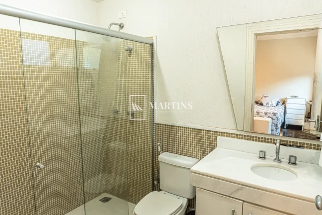 Imagem Casa com vista para o Lago - SHIS QI 28
Projeto assinado por Lauro Rocha em terreno elevado de 776 m...