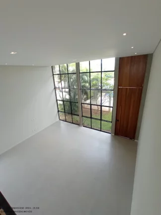 Imagem Casa de Luxo em Condomínio - 5 Quartos, 5 Suítes, 3 Salas, 3 Banheiros, 5 Vagas de Garagem - Camaçari-BA (Catu de Abrantes)