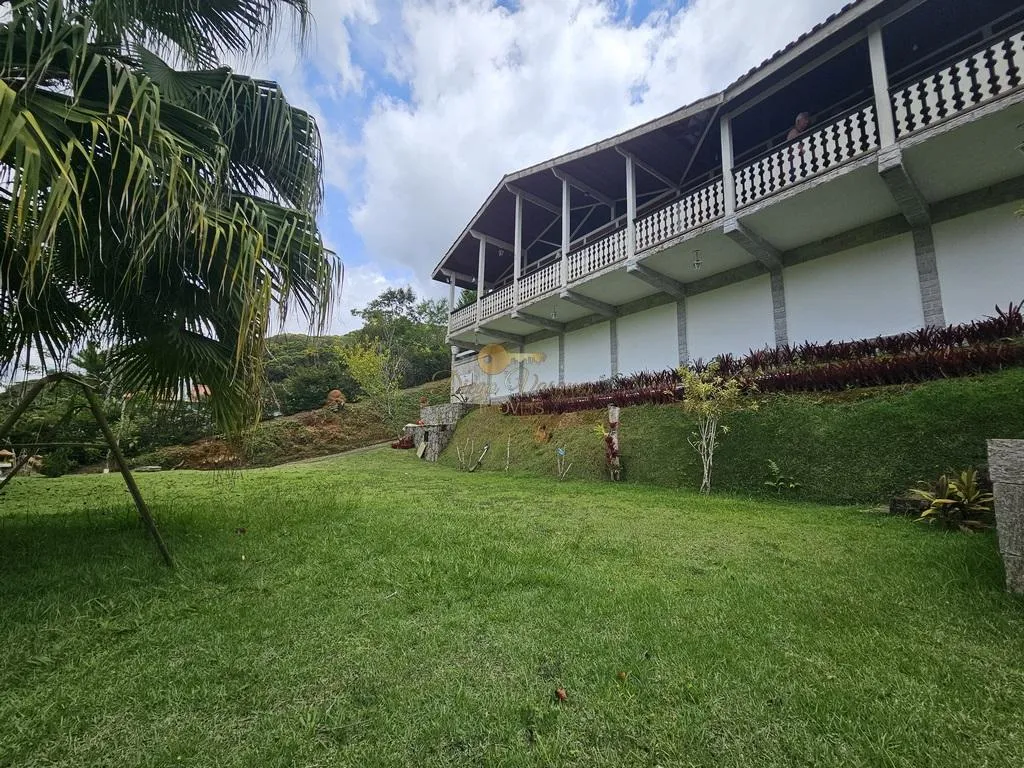 Imagem Casa em Condomínio para Venda em Teresópolis / RJ no bairro Green Valley
