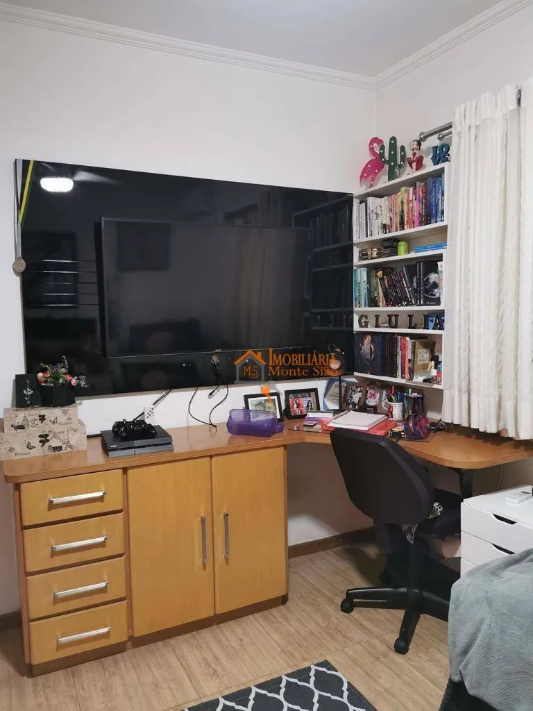 Imagem Sobrado com 4 dormitórios à venda, 220 m² por R$ 1.331.000,00 - Vila Galvão - Guarulhos/SP
