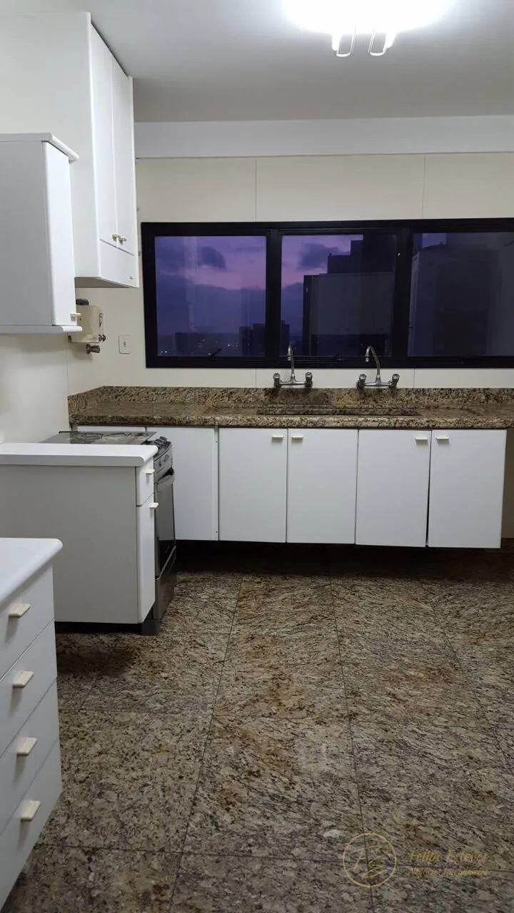 Imagem Luxo no Jardim Marajoara! Apartamento de 310m² com Vista Deslumbrante!