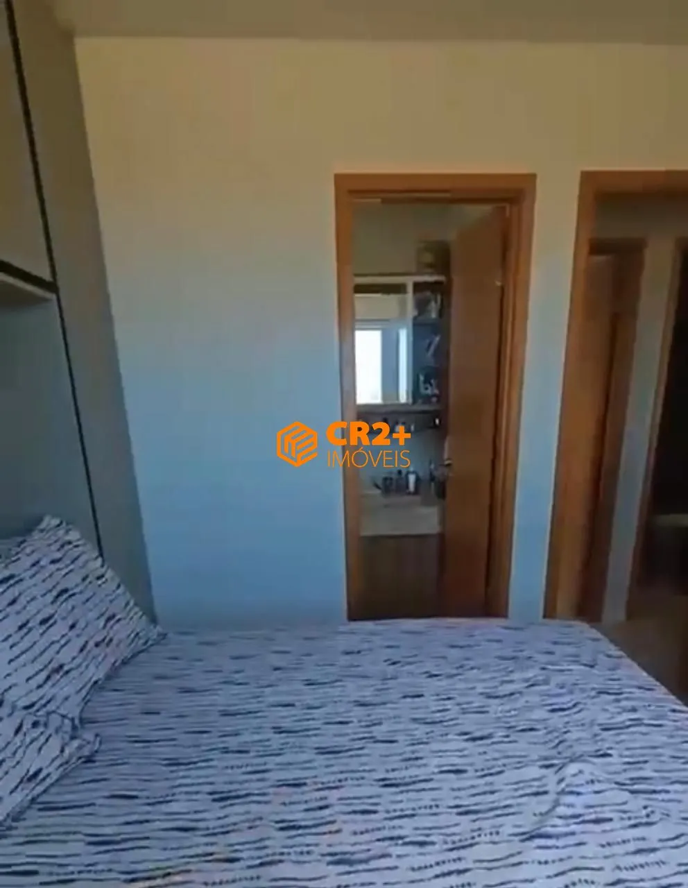 Imagem Vendo apartamento de 3 quartos, 1 suíte e 2 vagas no Cordeiro- 73m²