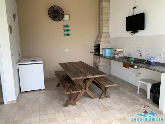 Imagem Bela casa a 250 metros da praia