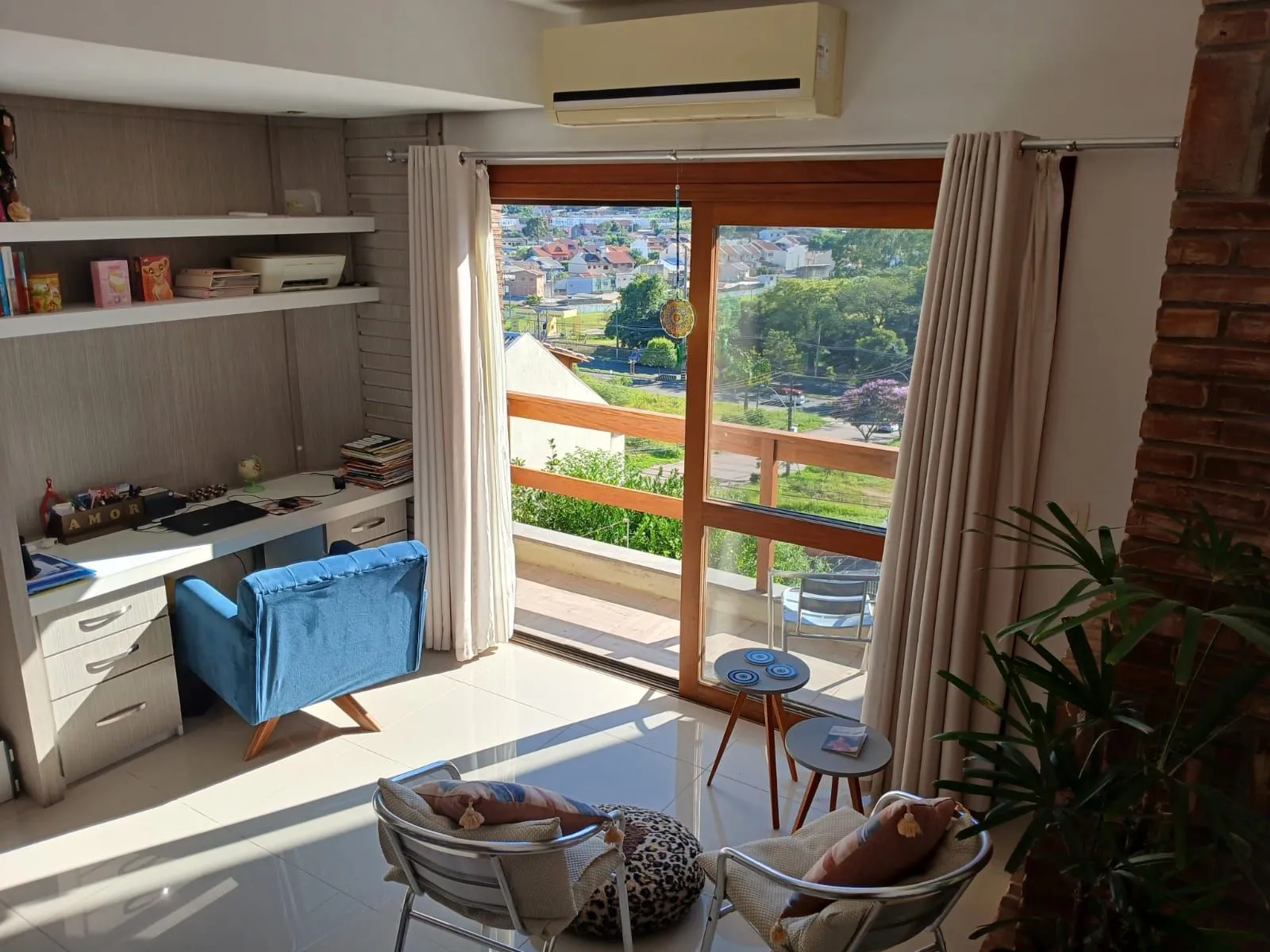 Imagem Casa a venda com piscina de 3 dormitórios em porto alegre