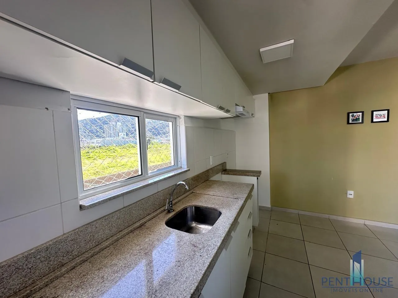 Imagem Apartamento Zona Central para Venda em Itapema, ALTO SÃO BENTO, 2 dormitórios, 1 banheiro, 1 vaga