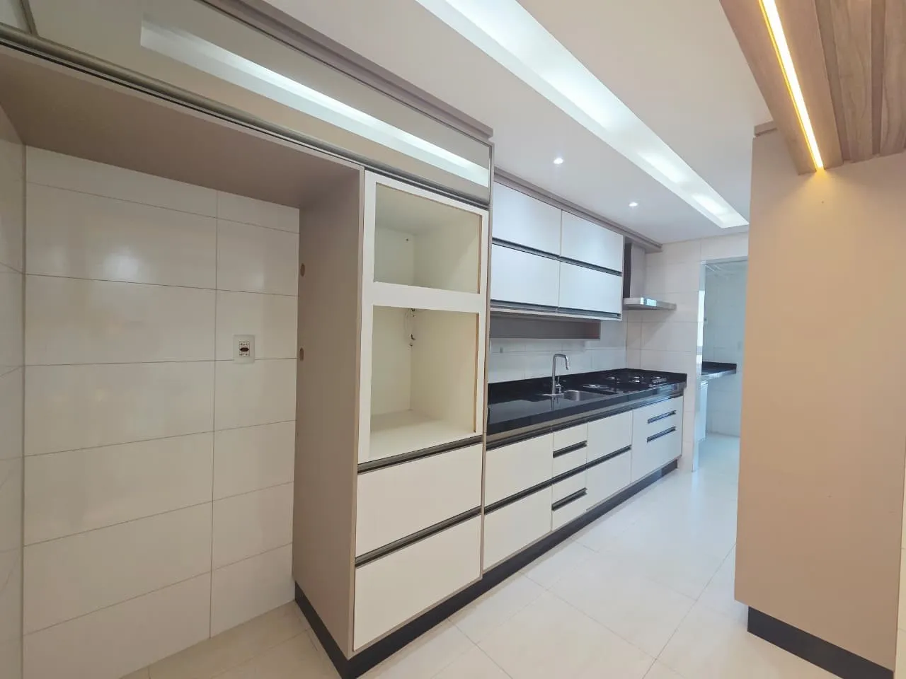 Imagem Apartamento para Venda em Praia Grande, Caiçara, 3 dormitórios, 2 suítes, 1 banheiro, 3 vagas