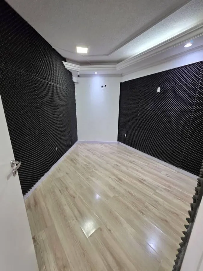 Imagem LOCAÇÃO DE SALA COMERCIAL NA RUA 3100 NO CENTRO DE BALNEÁRIO CAMBORIÚ