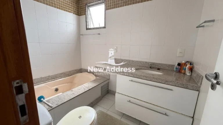 Imagem Cobertura em Jardim Camburi: 3 quartos, 1 suíte, 2 salas, 2 banheiros, 3 vagas de garagem, 243,67 m². Venha conhecer!