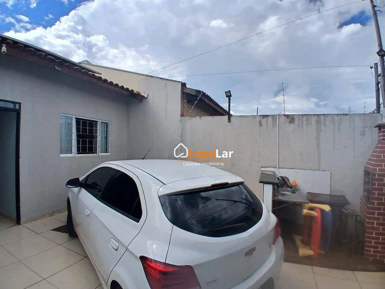 Imagem Casa à Venda Próxima à Avenida Lúdio Martins Coelho com Suíte, Energia Fotovoltaica e Acabamento de Primeira