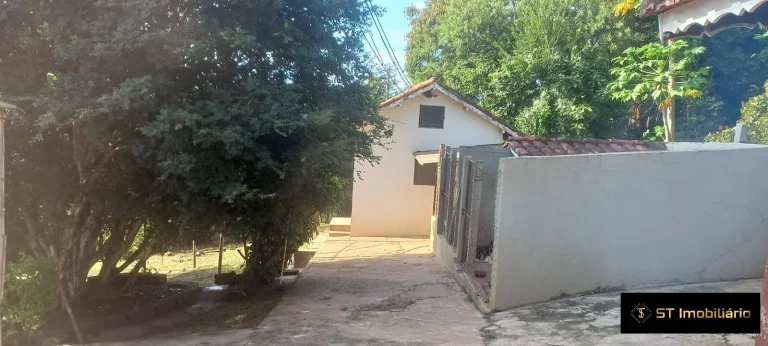 Imagem Bela Chácara em Atibaia 3900m² Analisa entrada parcelas e carro $ 850mil