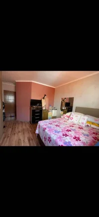 Imagem Sobrado com 250 m² 3 Dormitorios sendo 1 Suíte com sacada e 4 Vagas