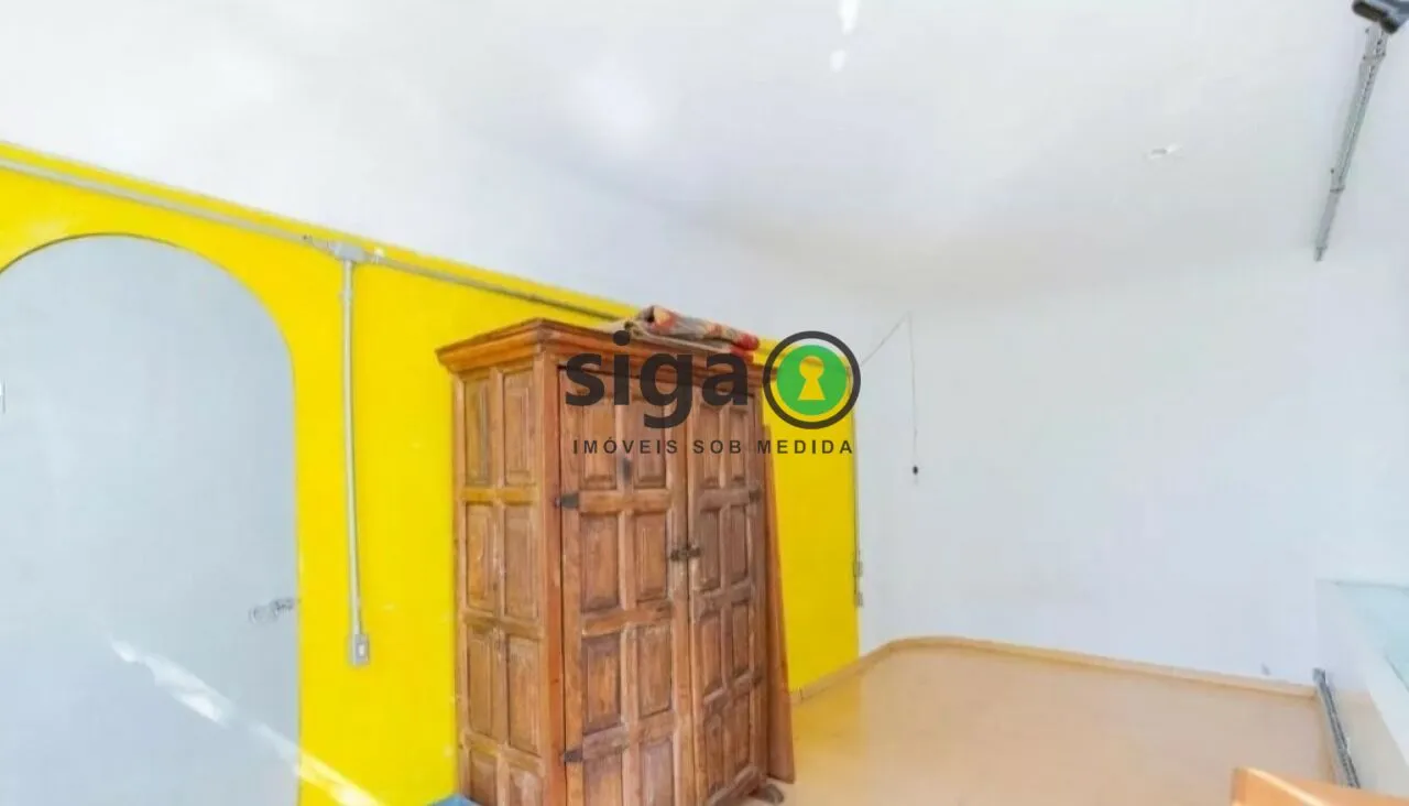 Imagem Casa em Rua fechada a venda na Granja Julieta com 4 quartos