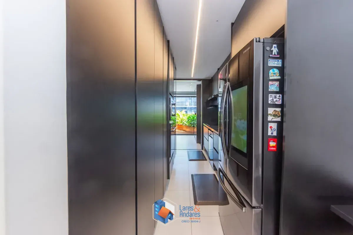 Imagem Duplex para venda em Chácara Santo Antônio com 4 quartos, sendo 4 suítes, 270m²