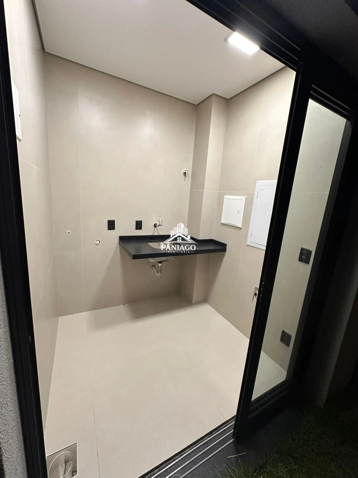 Imagem Casa à Venda no Ginco Florais Pérola | 213m² | 3 Suítes | Piscina Com Hidromassa