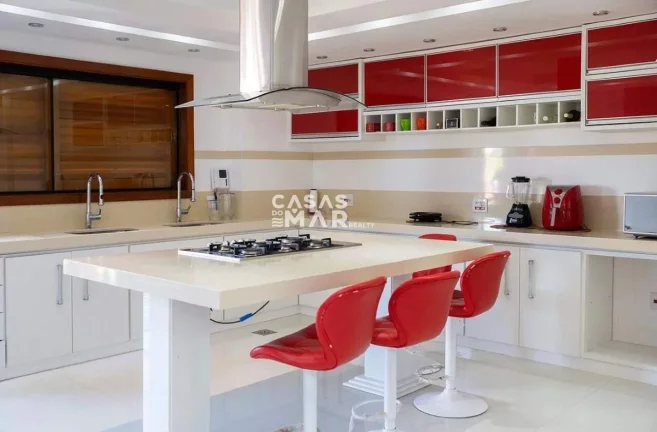 Imagem Oportunidade Única: Casa de Luxo Frente Mar em João Fernandes, Búzios-RJ - 9 Quartos, 9 Suítes, 10 Banheiros, 2.000m²!