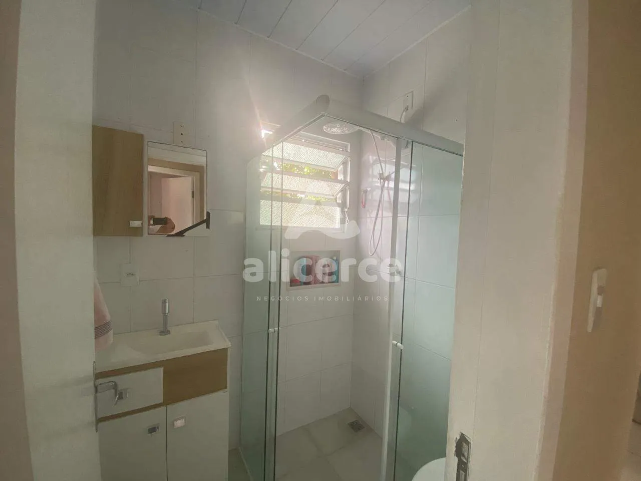 Imagem Excelente oportunidade Casa com terreno com 432 m² e 02 Salas comerciais - Florianópolis!