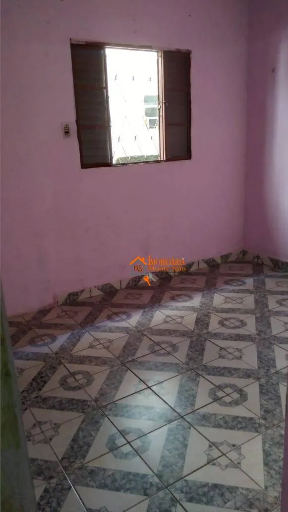 Imagem Sobrado com 6 dormitórios à venda, 270 m² por R$ 350.000,00 - Cidade Soberana - Guarulhos/SP