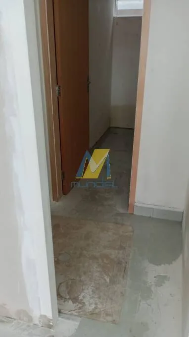 Imagem Galpão Comercial à Venda com 330m² na Rua Oratório - em Santo André