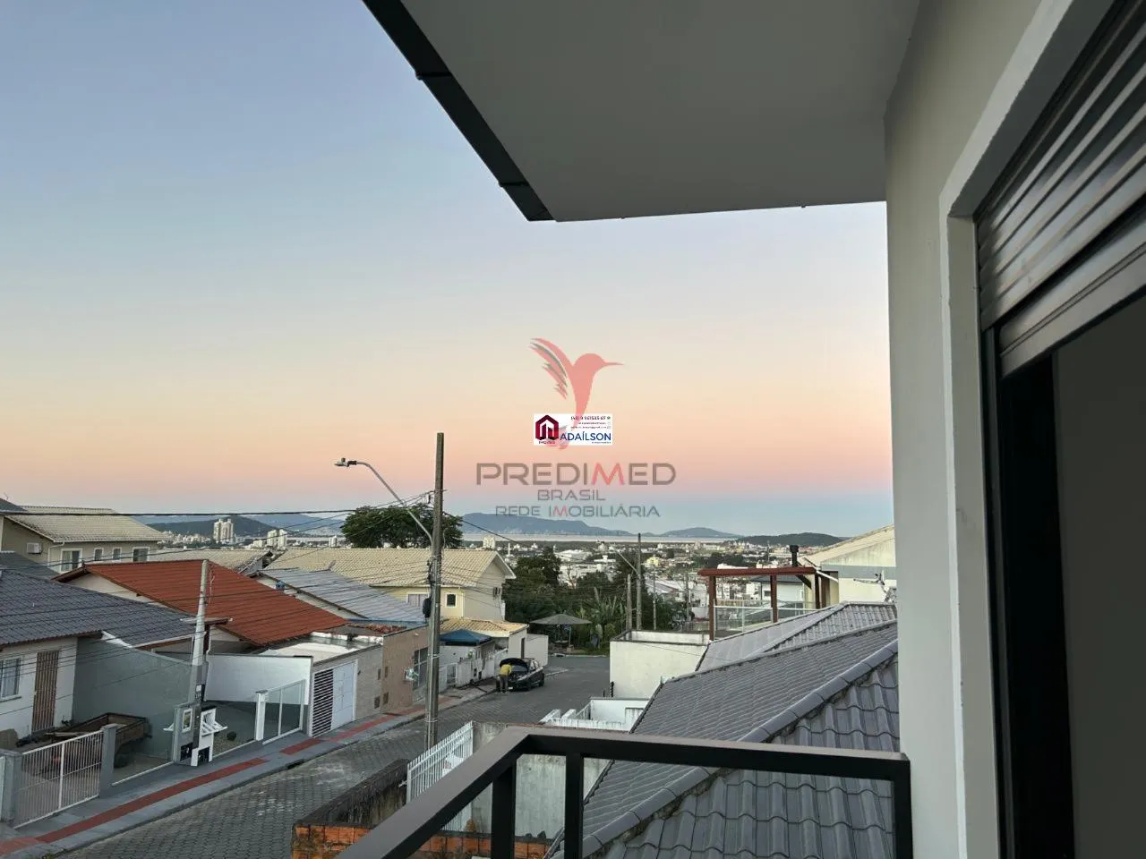 Imagem Lindos sobrados a venda com 3 dormitórios sendo 1suíte com sacada, em Palhoça SC