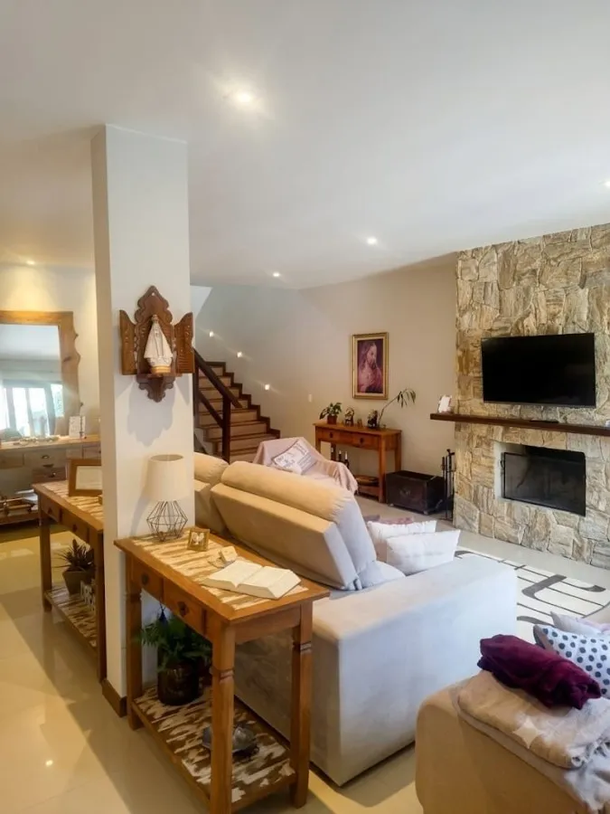 Imagem Casa em Condomínio para Venda em Petrópolis / RJ no bairro Cuiabá