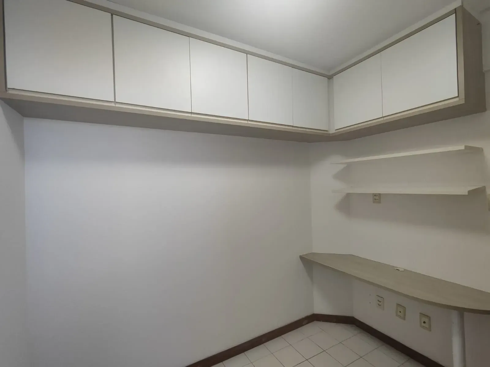Foto do imóvel: Apartamento com 3 Quartos para Alugar, 84 m² em Avenida Professor Manoel Ribeiro, nº 1361. Stiep, Salvador - BA