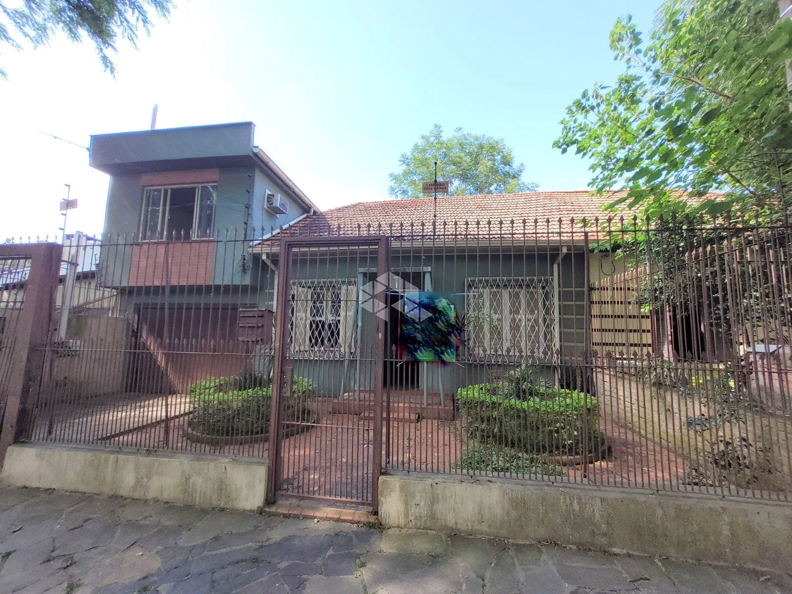 Imagem Duplex à venda em Porto Alegre, Jardim Botânico, com 3 quartos, 130m2