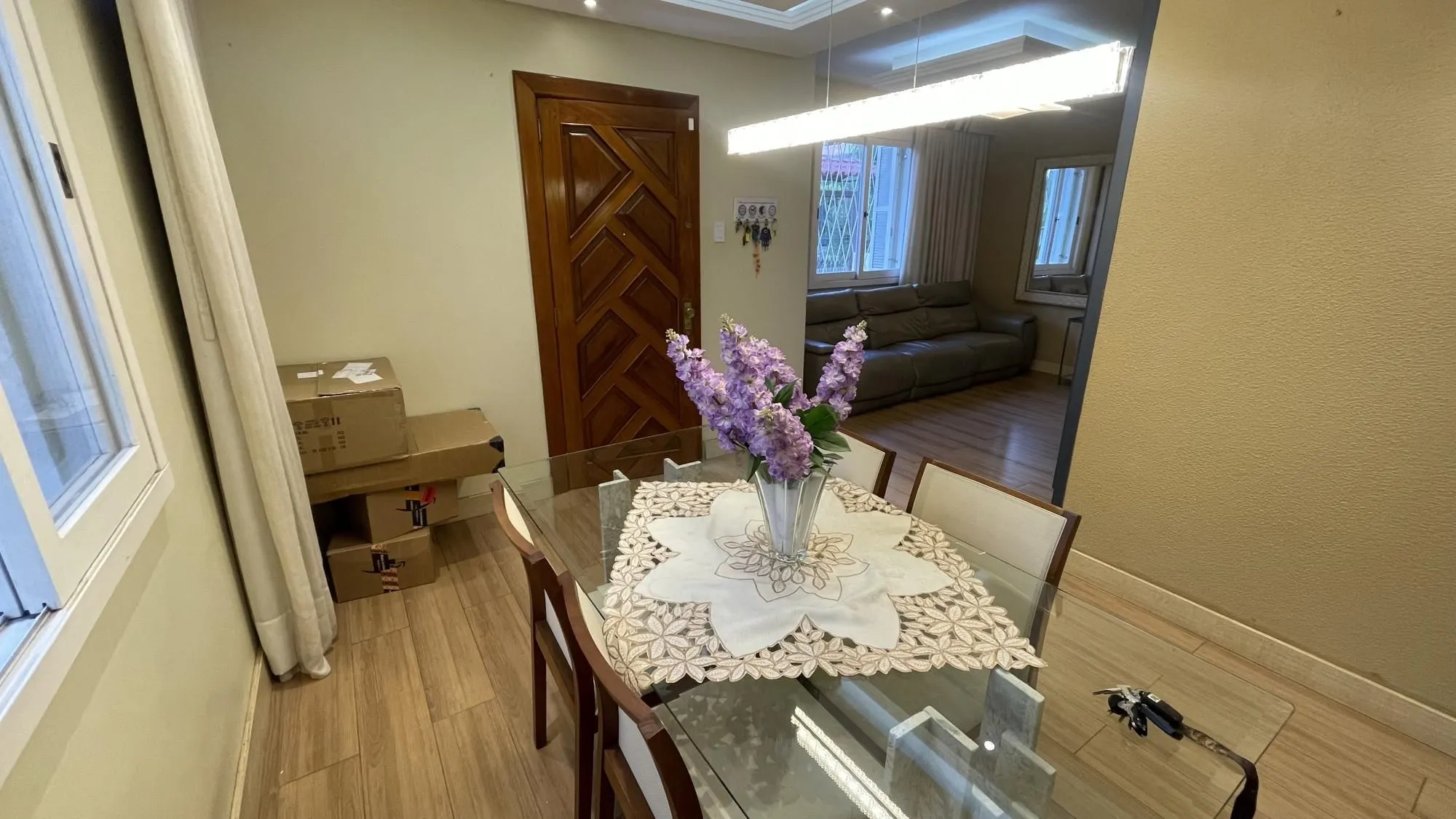 Imagem Casa térrea com 2 suítes com amplo pátio,