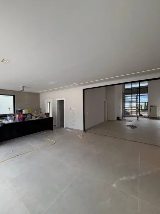 Imagem Viva com Exclusividade: Casa Térrea em Parque Lagoa Silvana !