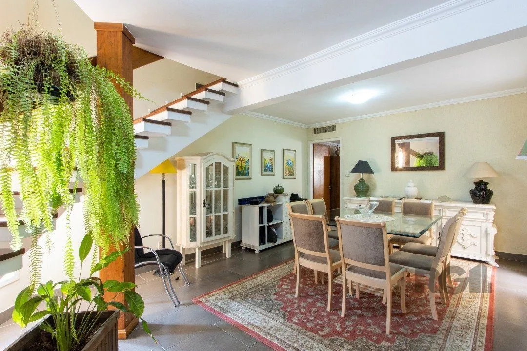 Imagem Casa para Venda - 254m², 4 dormitórios, sendo 3 suites, 5 vagas - Espirito Santo