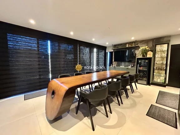 Imagem Casa Nova de Alto Padrão à Venda na Praia de Zimbros Bombinhas SC