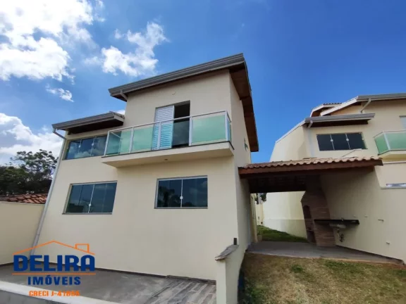 Imagem Casa com uma ótima localização em associação com garagem para 6 carros