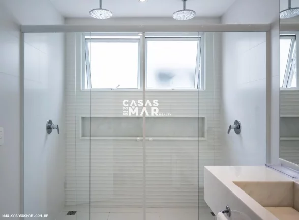 Imagem Casa de luxo em condomínio no Frade, Angra dos Reis-RJ: 5 quartos, 5 suítes, 3 salas, 7 banheiros, 3 vagas, 470m².