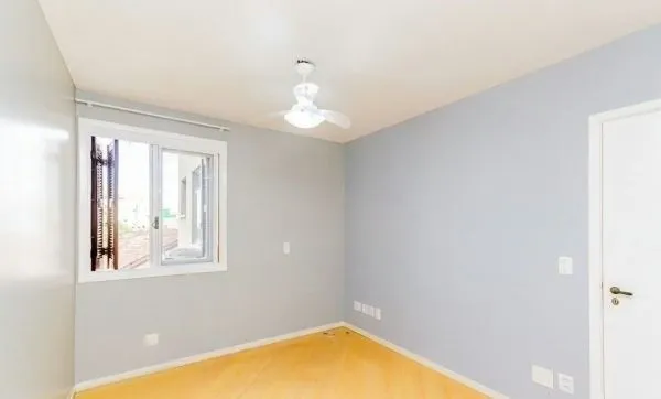 Imagem Apartamento no Passo D'areia de 2 dormitórios e 2 vagas DESOCUPADO