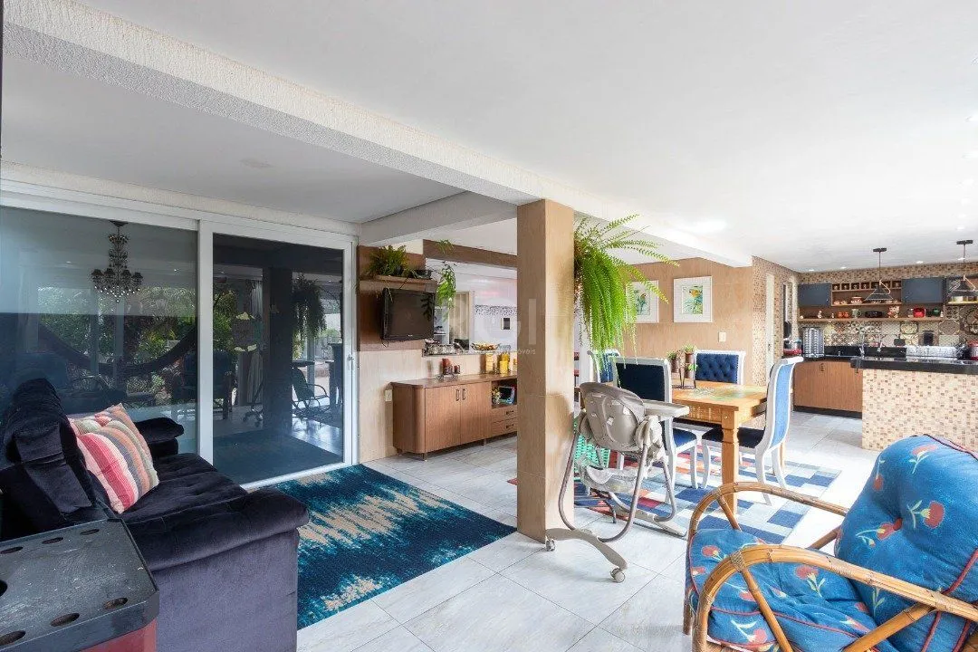 Imagem Casa para Venda - 342m², 3 dormitórios, sendo 2 suites, 2 vagas - Espírito Santo