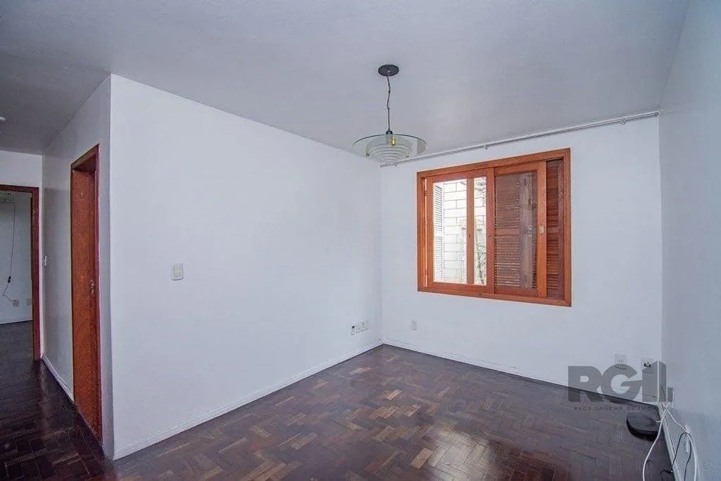 Imagem Excelente apartamento de 78m² com 3 dormitórios no bairro Petrópolis.