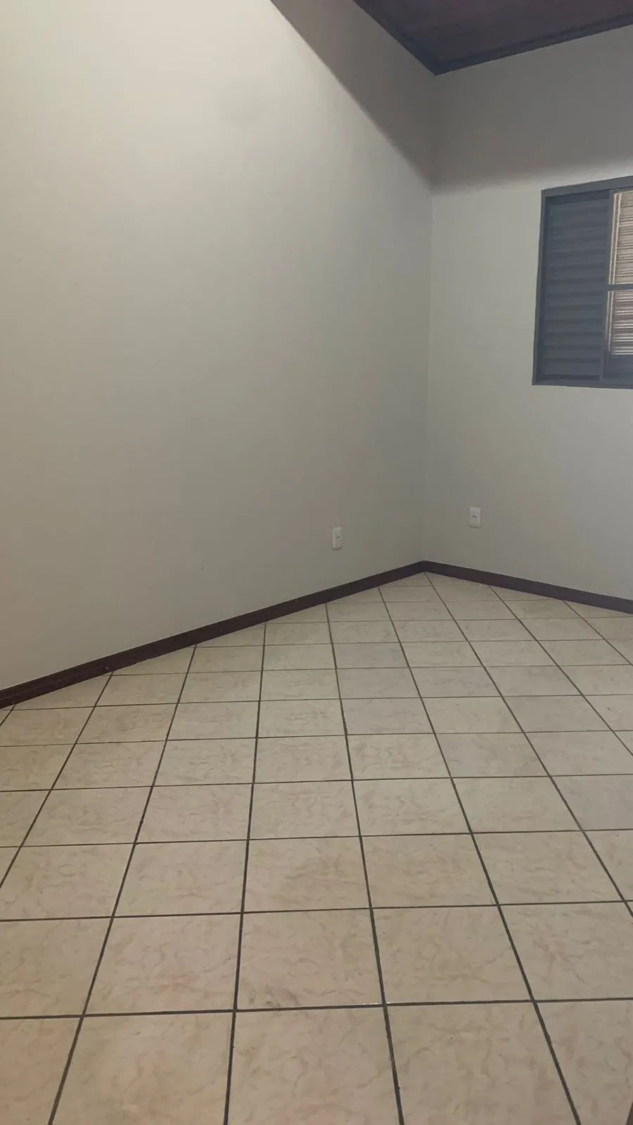 Imagem Casa Assobradada Reformada à Venda no Jd Ipiranga - Sorocaba, SP
