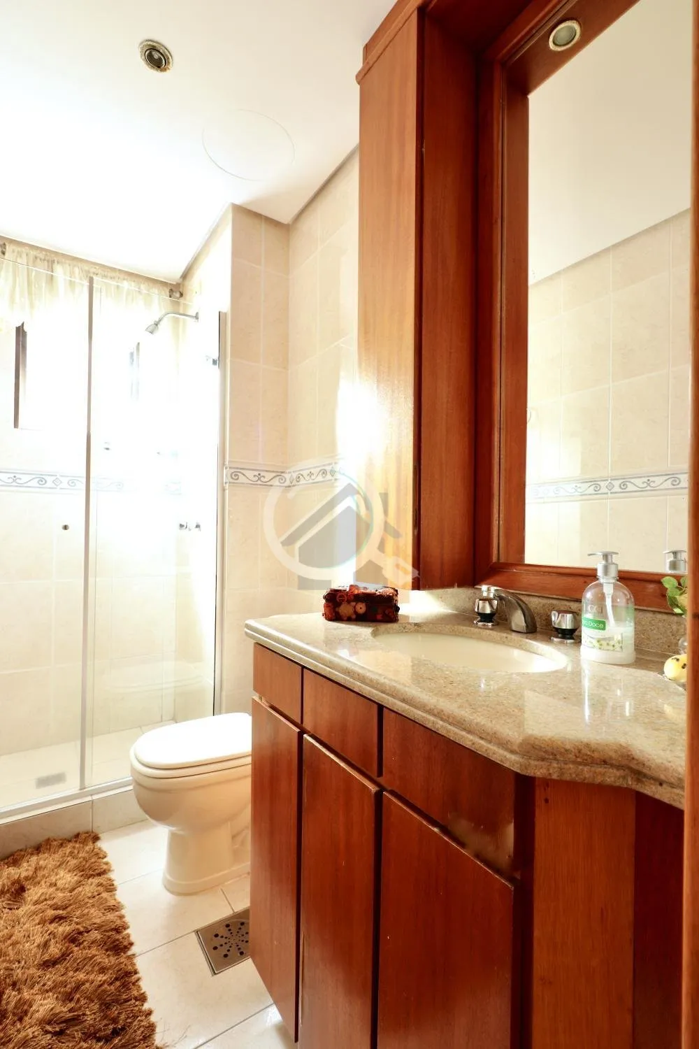 Imagem Raro apartamento andar inteiro, parte nobre da Av. Bagé, 148m2 privativos, 3 vagas de garagem, ampl...