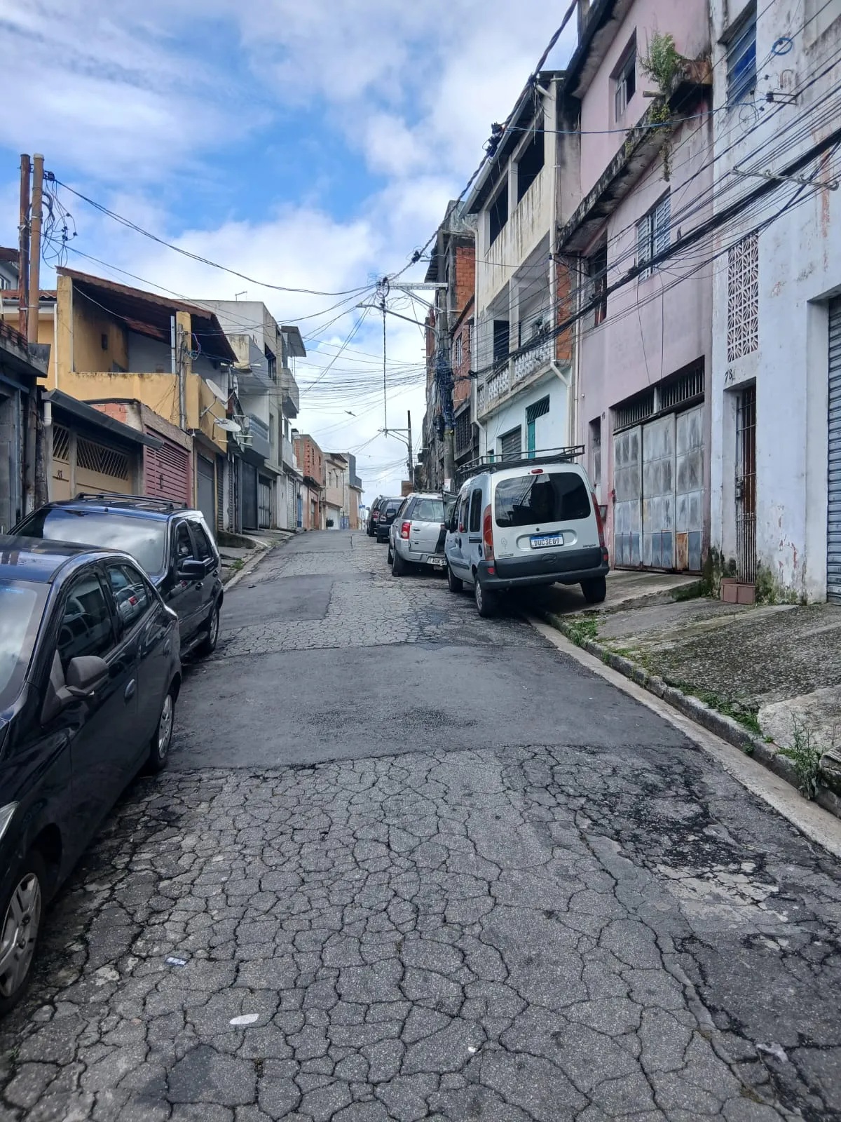 Imagem VENDO 03 CASAS NO MESMO TERRENO NO BAIRRO JARDIM SELMA!