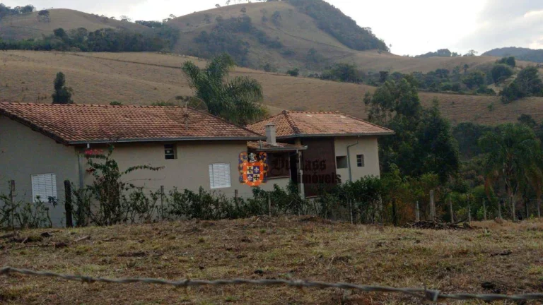 Imagem Chácara com 3 dormitórios à venda, 5000 m² por R$ 490.000 - Cambuí - Cambuí/MG