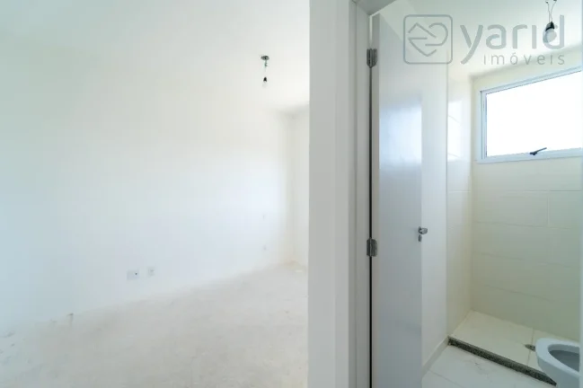 Imagem Imperdível! Apartamento à venda em Jundiaí-SP, no bairro Medeiros, com 2 quartos, 1 suíte, 1 sala, 2 banheiros, 2 vagas, 67m².
