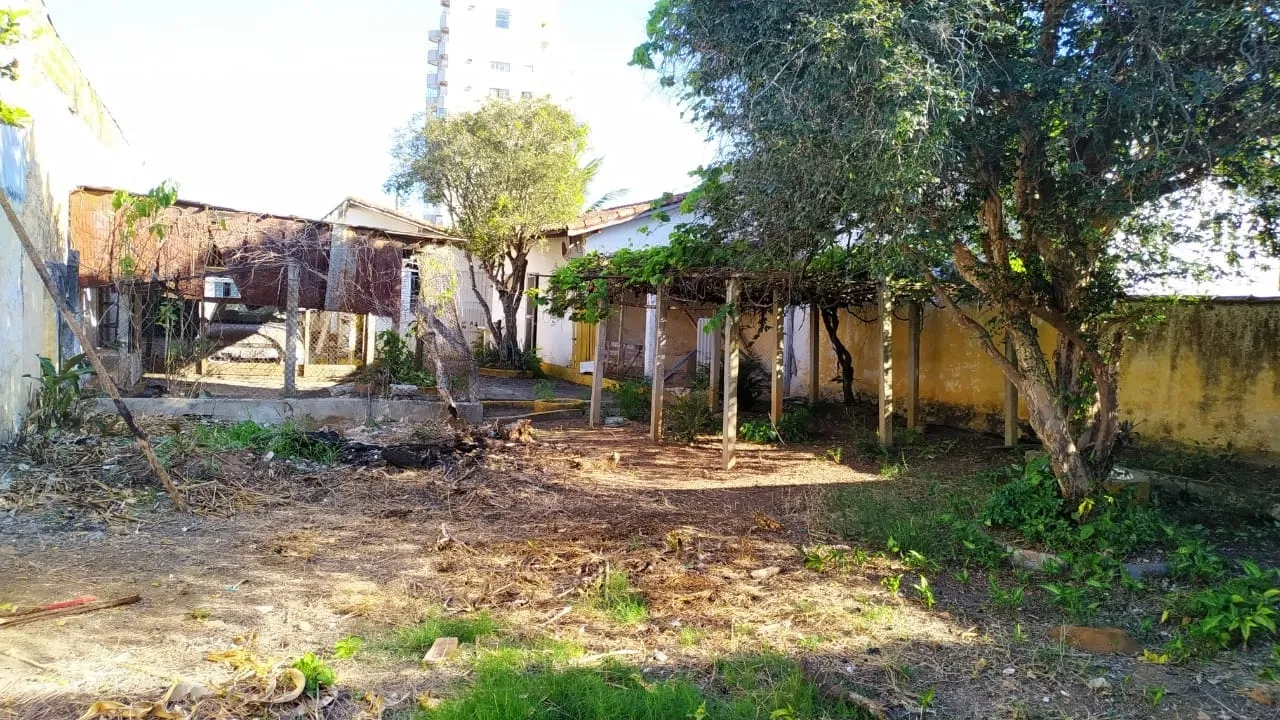 Imagem Terreno à venda 700M², Centro, Pindamonhangaba - SP