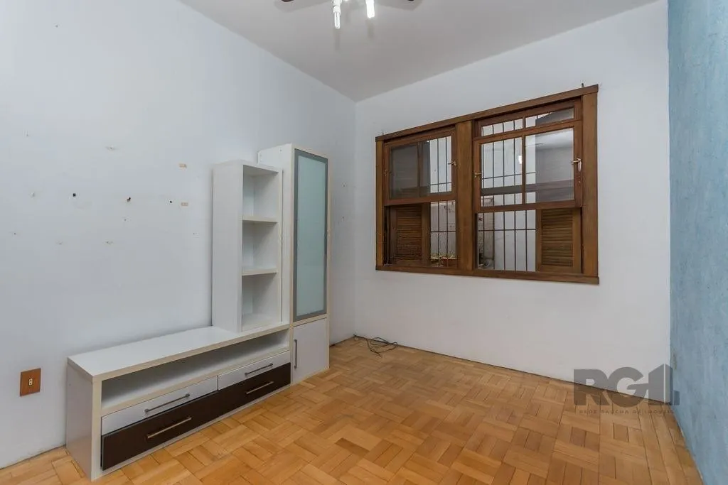Imagem Excelente casa de 150m² com 3 dormitórios e 2 vagas.
