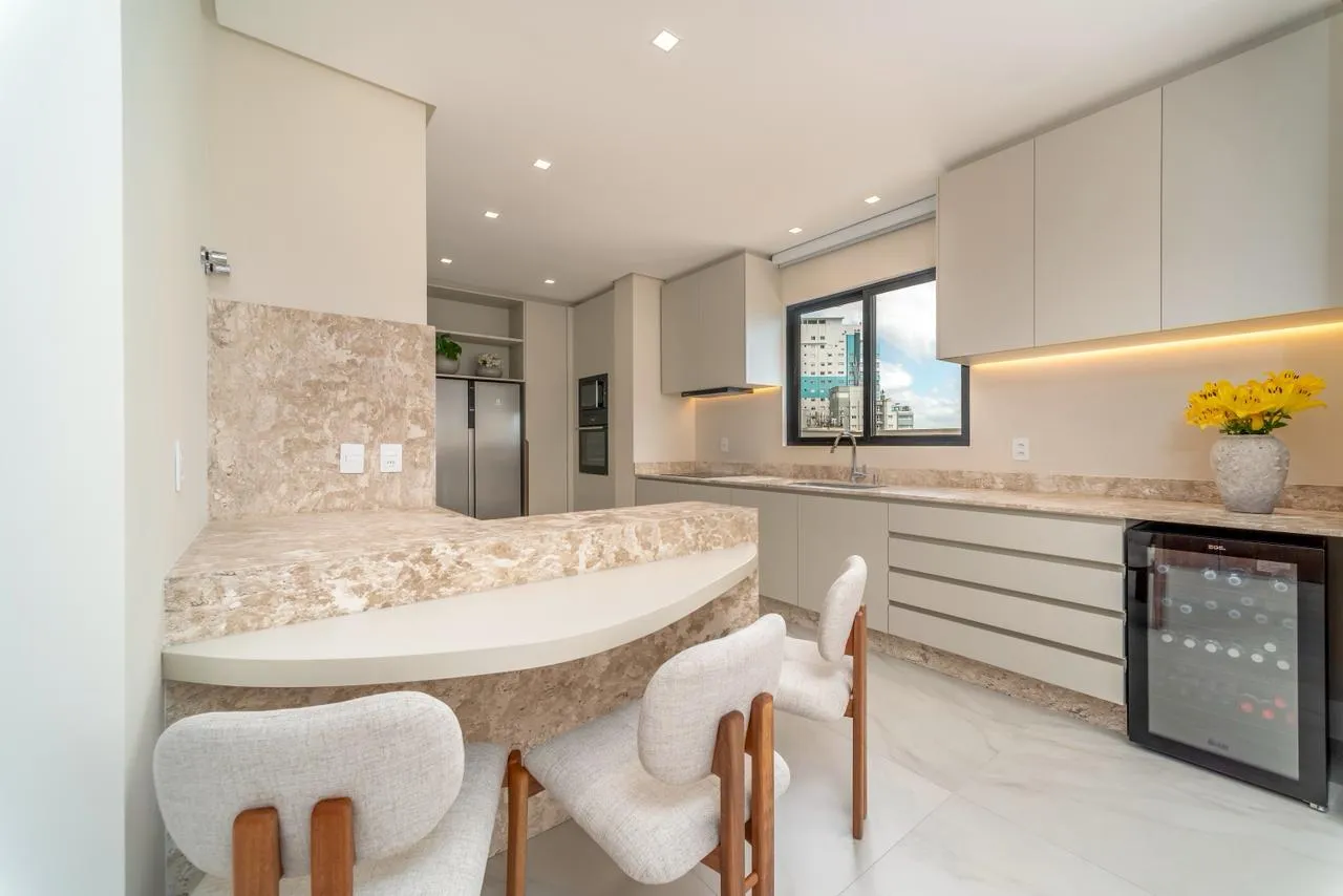Imagem Apartamento com vista para o mar à venda com 193m2 por R$ 6.500.000,00