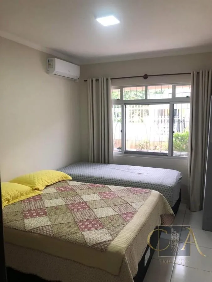 Imagem Casa para Temporada em Itapema, Centro, 3 dormitórios, 1 suíte, 2 banheiros, 2 vagas
