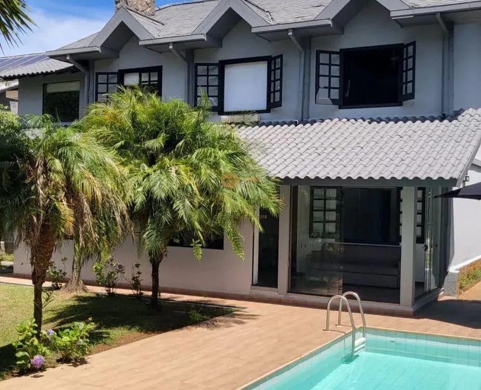Imagem Casa em Condomínio para Venda em Teresópolis / RJ no bairro Green Valley