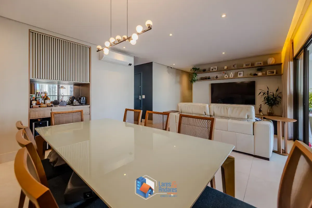Imagem Apartamento para venda em Aclimação com 4 quartos, sendo 3 suítes, 159m²