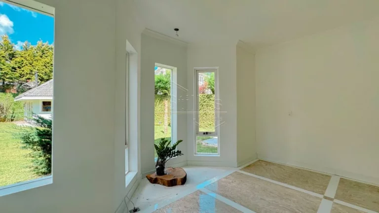 Imagem Casa de Condomínio em Campos do Jordão