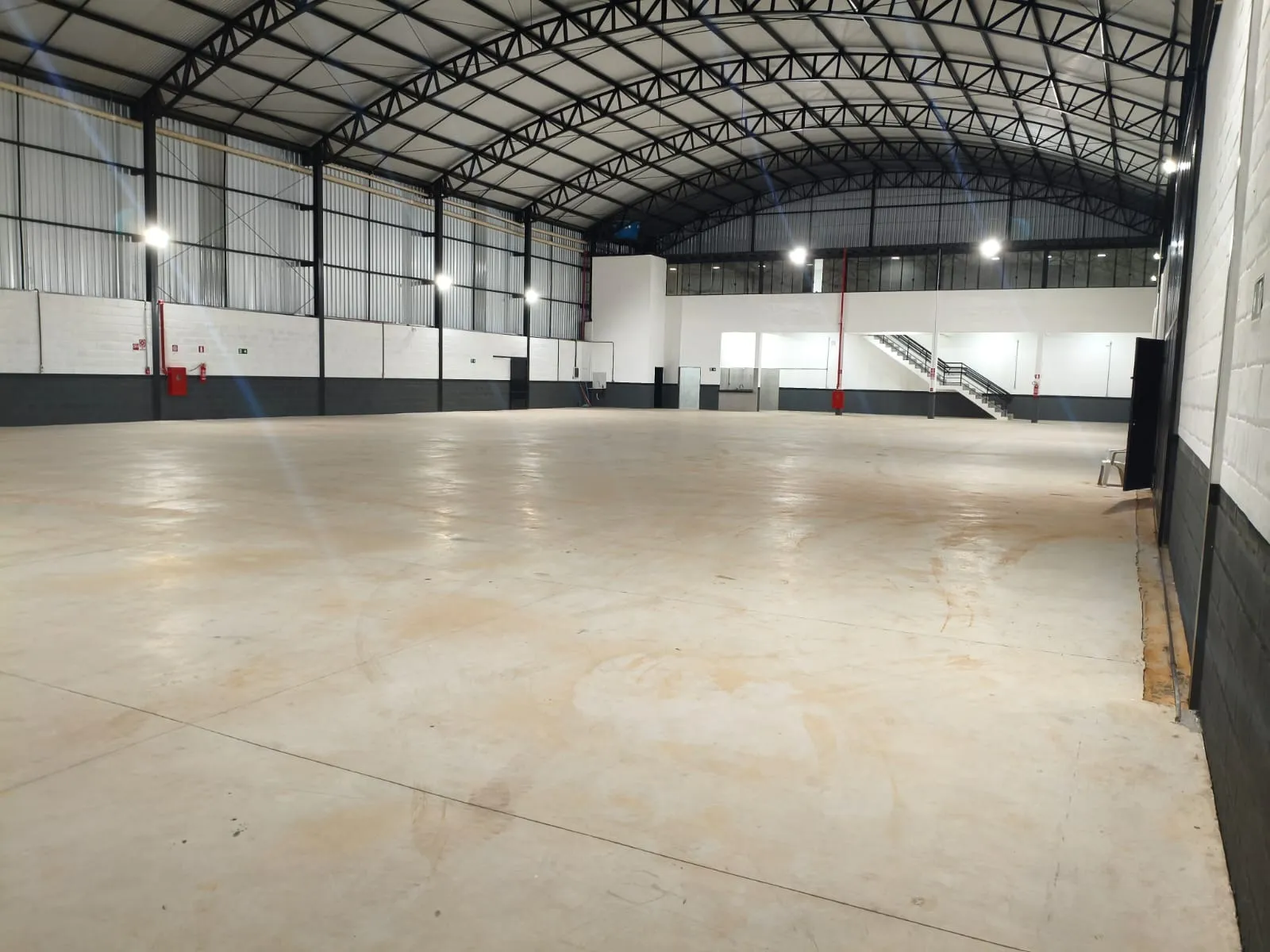 Imagem Galpão 1500m² Comercial Divinopolis MG