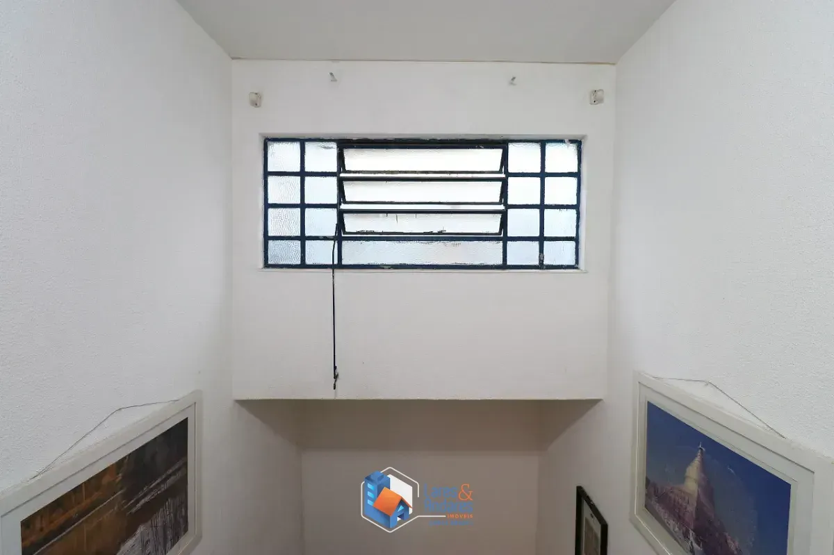 Imagem Sobrado para venda em Vila Ipojuca com 4 quartos, sendo 1 suíte, 520m²